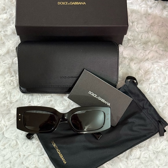 Dolce & Gabbana Sunglasses Black 100% authentic - Picture 1 of 16